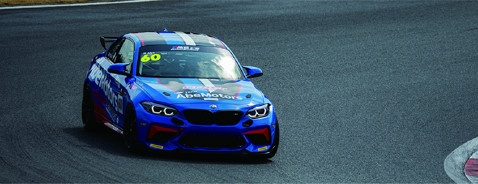 BMW M2 CS Racing 車体